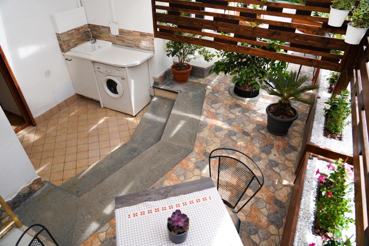 Familiainn Rooms & Apartments Pompei Bagian luar foto