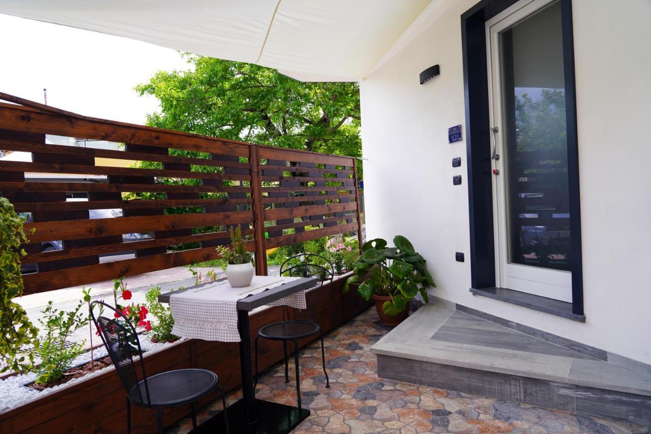 Familiainn Rooms & Apartments Pompei Bagian luar foto