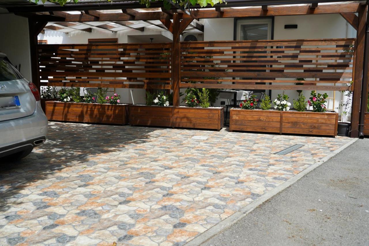 Familiainn Rooms & Apartments Pompei Bagian luar foto